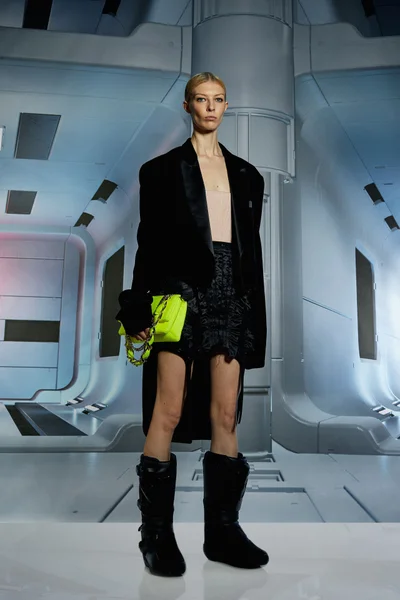Look 46